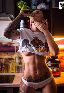 Сывороточный протеин: что это такое, польза и вред, как принимать